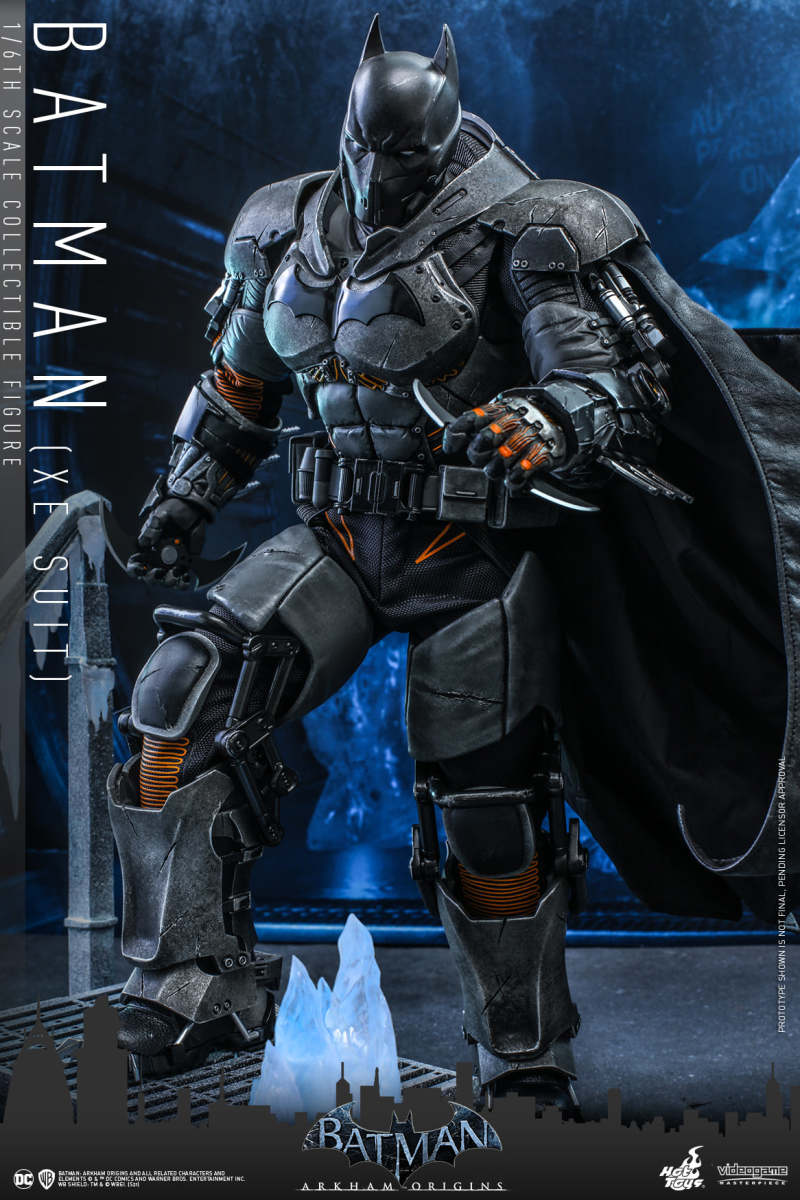 BATMAN: ARKHAM ORIGINS - BATMAN (XE SUIT) 1/6