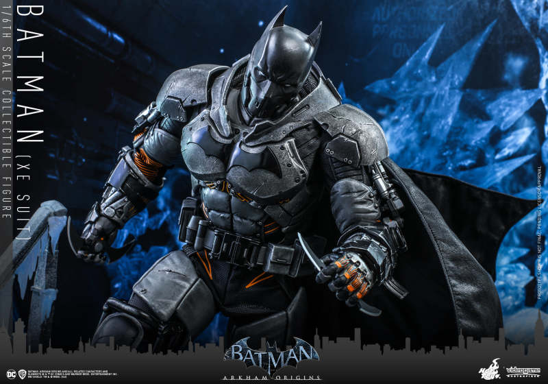 BATMAN: ARKHAM ORIGINS - BATMAN (XE SUIT) 1/6