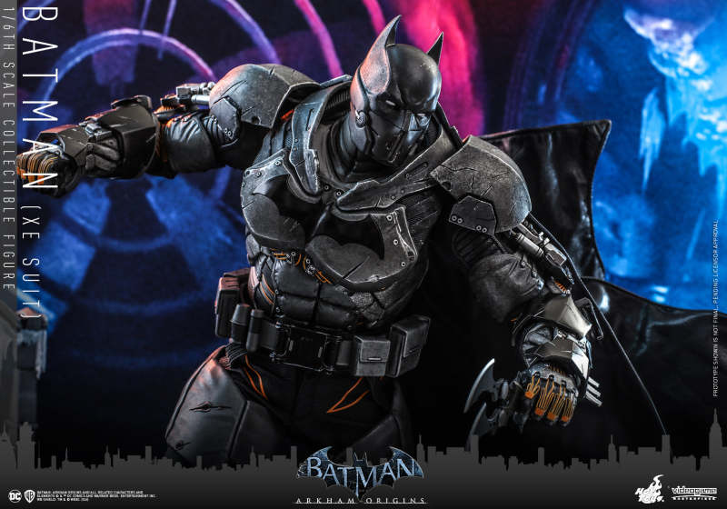 BATMAN: ARKHAM ORIGINS - BATMAN (XE SUIT) 1/6