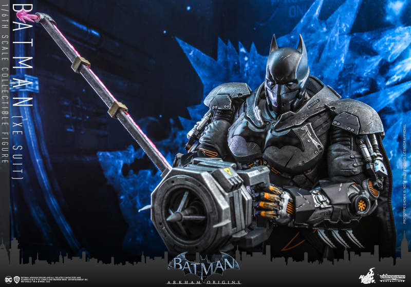 BATMAN: ARKHAM ORIGINS - BATMAN (XE SUIT) 1/6