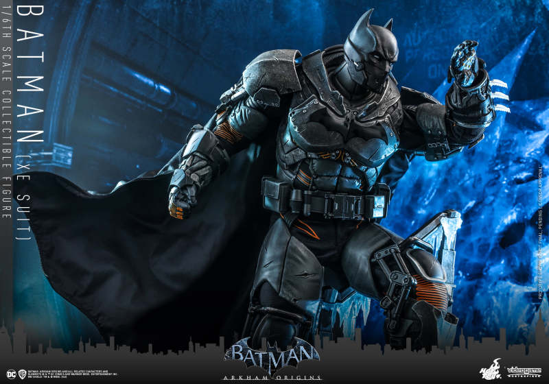 BATMAN: ARKHAM ORIGINS - BATMAN (XE SUIT) 1/6
