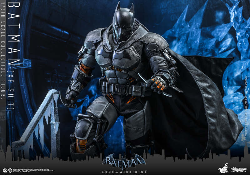 BATMAN: ARKHAM ORIGINS - BATMAN (XE SUIT) 1/6