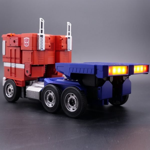 Robosen Transform Optimus Prime