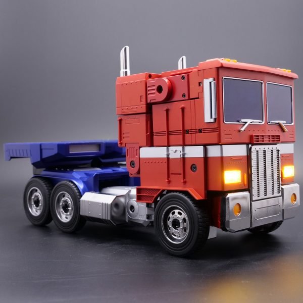Robosen Transform Optimus Prime