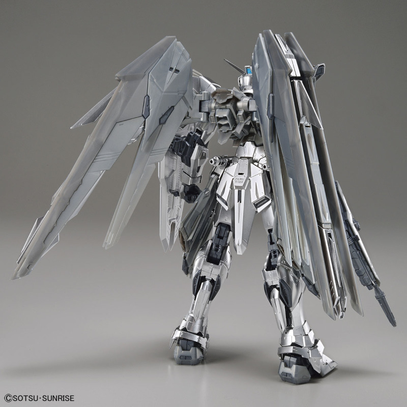 MG 1/100 Gundam Base limited edition Freedom Gundam Ver.2.0 [Silver coating]