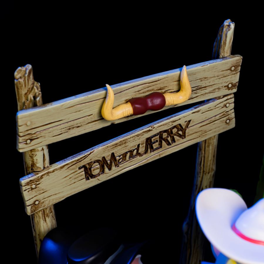 Western cowboy Tom & Jerry Statue