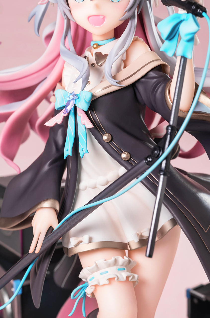 Kagura Nana -Artist Ver.- 1/7