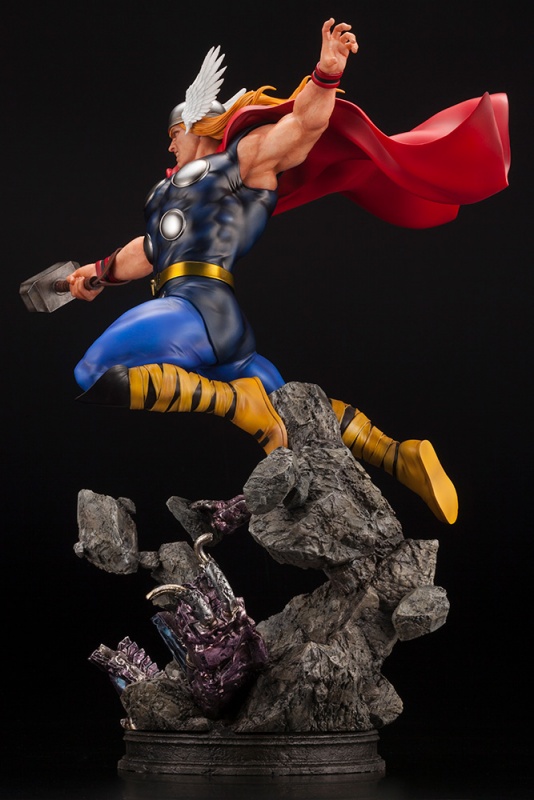 Thor Avengers Fine Art Statue 1/6