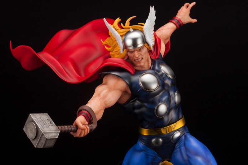 Thor Avengers Fine Art Statue 1/6