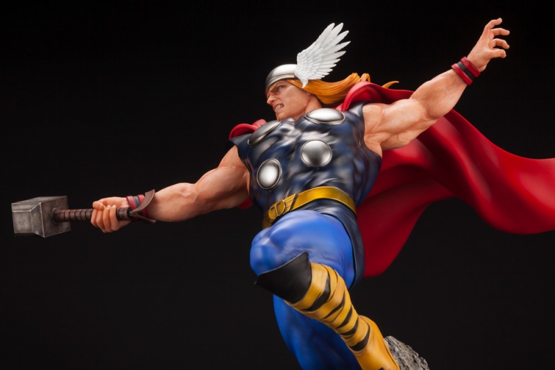 Thor Avengers Fine Art Statue 1/6