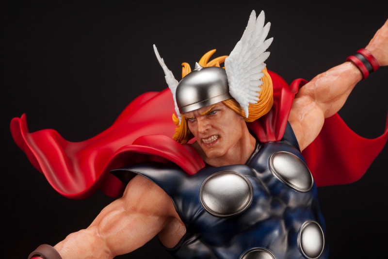 Thor Avengers Fine Art Statue 1/6