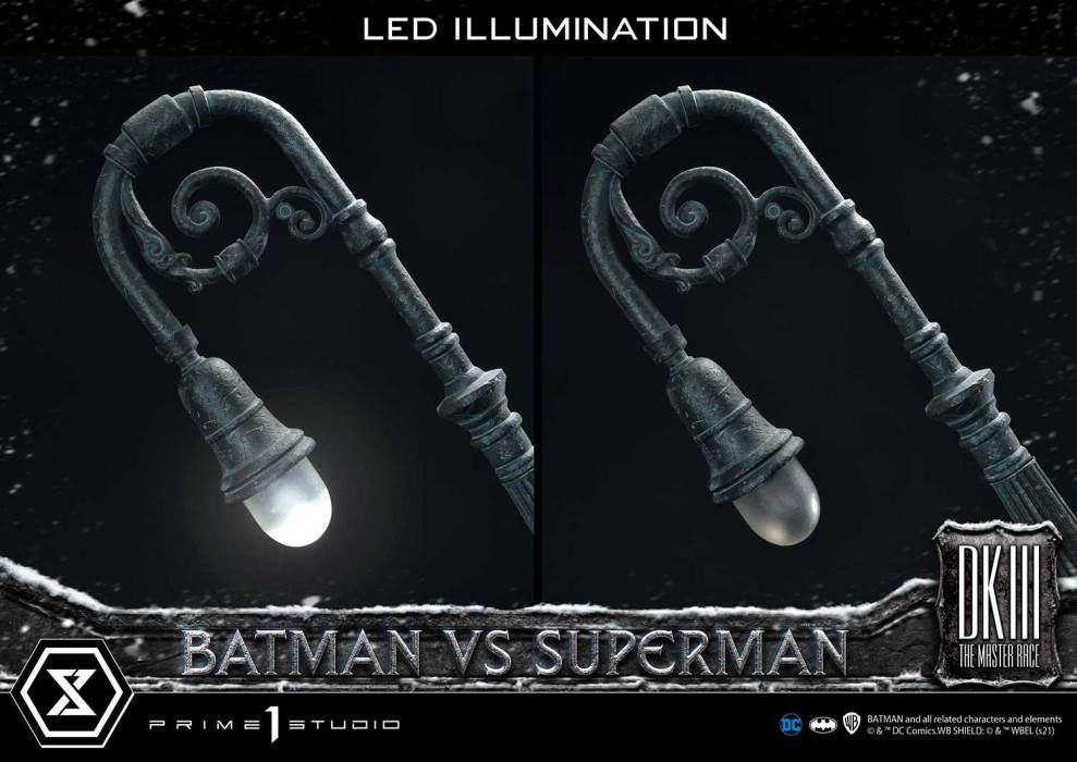 Batman:The Dark Knight Returns (Comics) Batman versus Superman Deluxe Version