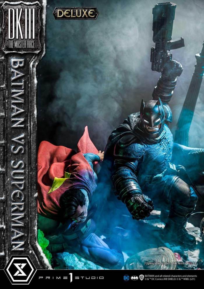Batman:The Dark Knight Returns (Comics) Batman versus Superman Deluxe Version