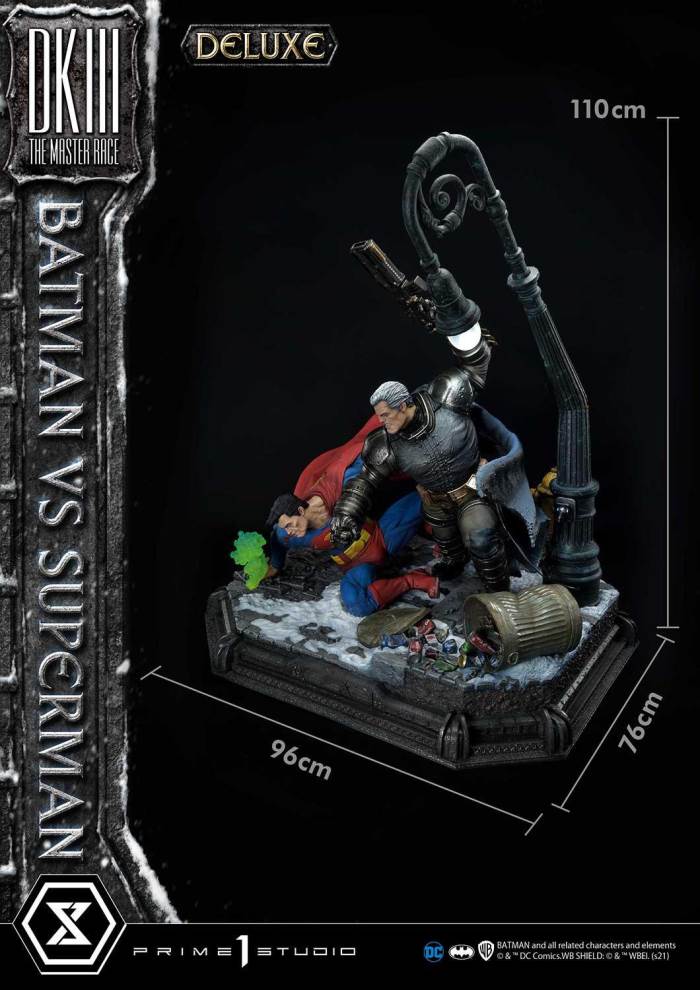 Batman:The Dark Knight Returns (Comics) Batman versus Superman Deluxe Version