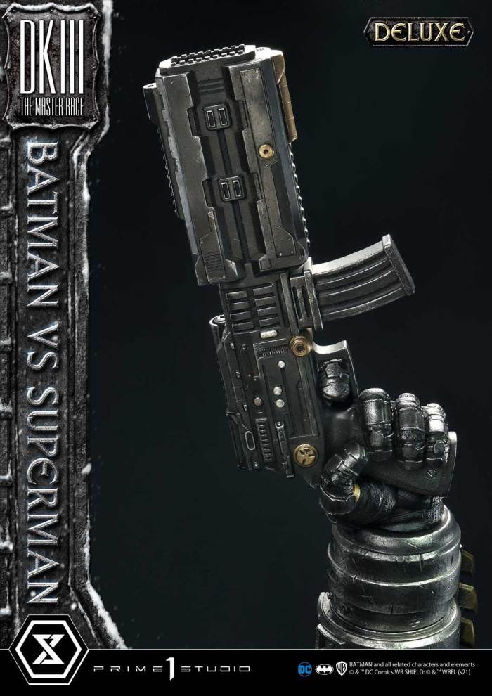 Batman:The Dark Knight Returns (Comics) Batman versus Superman Deluxe Version