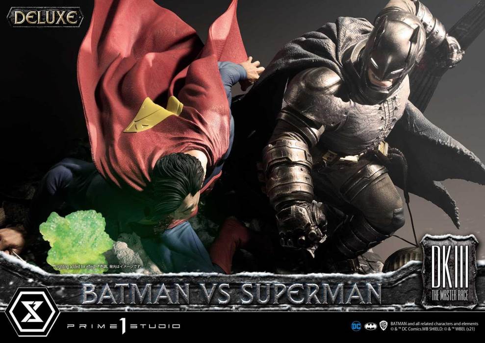 Batman:The Dark Knight Returns (Comics) Batman versus Superman Deluxe Version