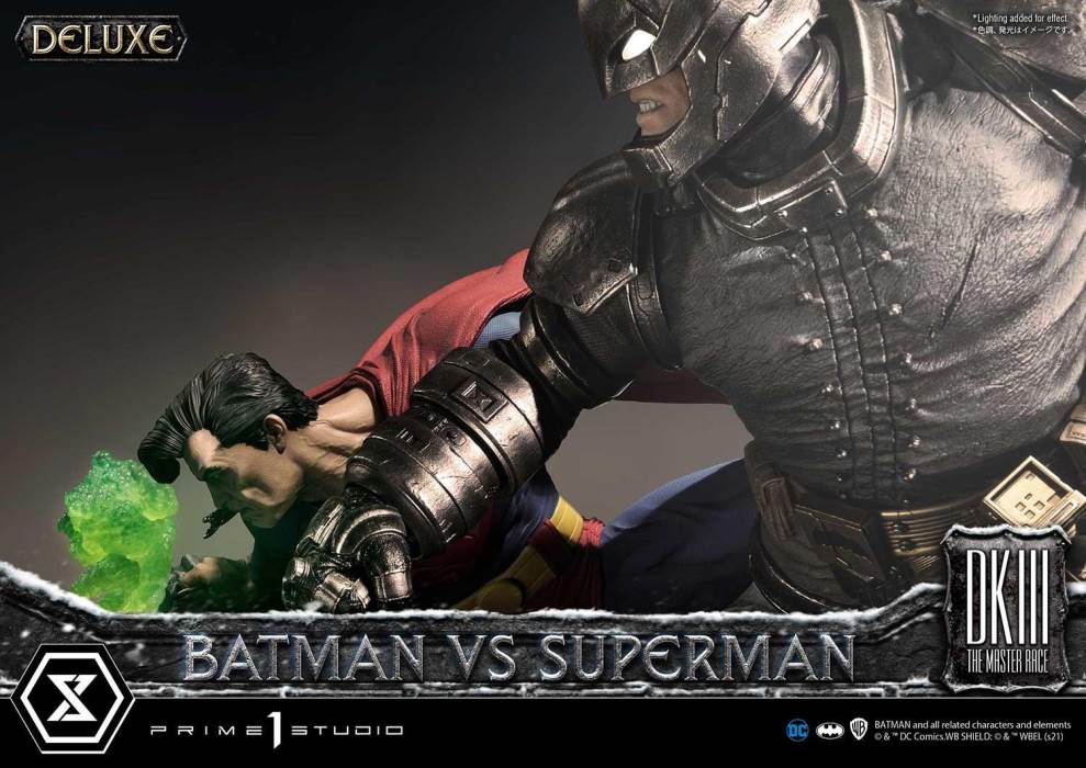 Batman:The Dark Knight Returns (Comics) Batman versus Superman Deluxe Version