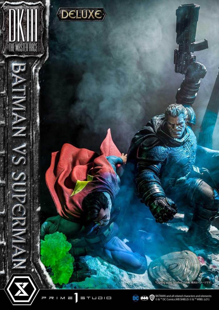 Batman:The Dark Knight Returns (Comics) Batman versus Superman Deluxe Version