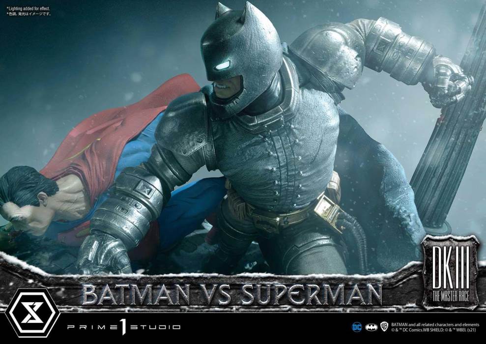 Batman:The Dark Knight Returns (Comics) Batman versus Superman Deluxe Version