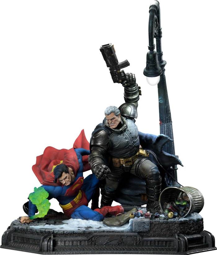 Batman:The Dark Knight Returns (Comics) Batman versus Superman Deluxe Version