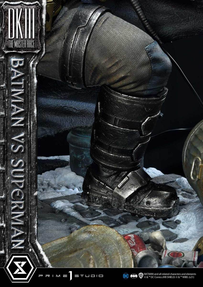 Batman:The Dark Knight Returns (Comics) Batman versus Superman