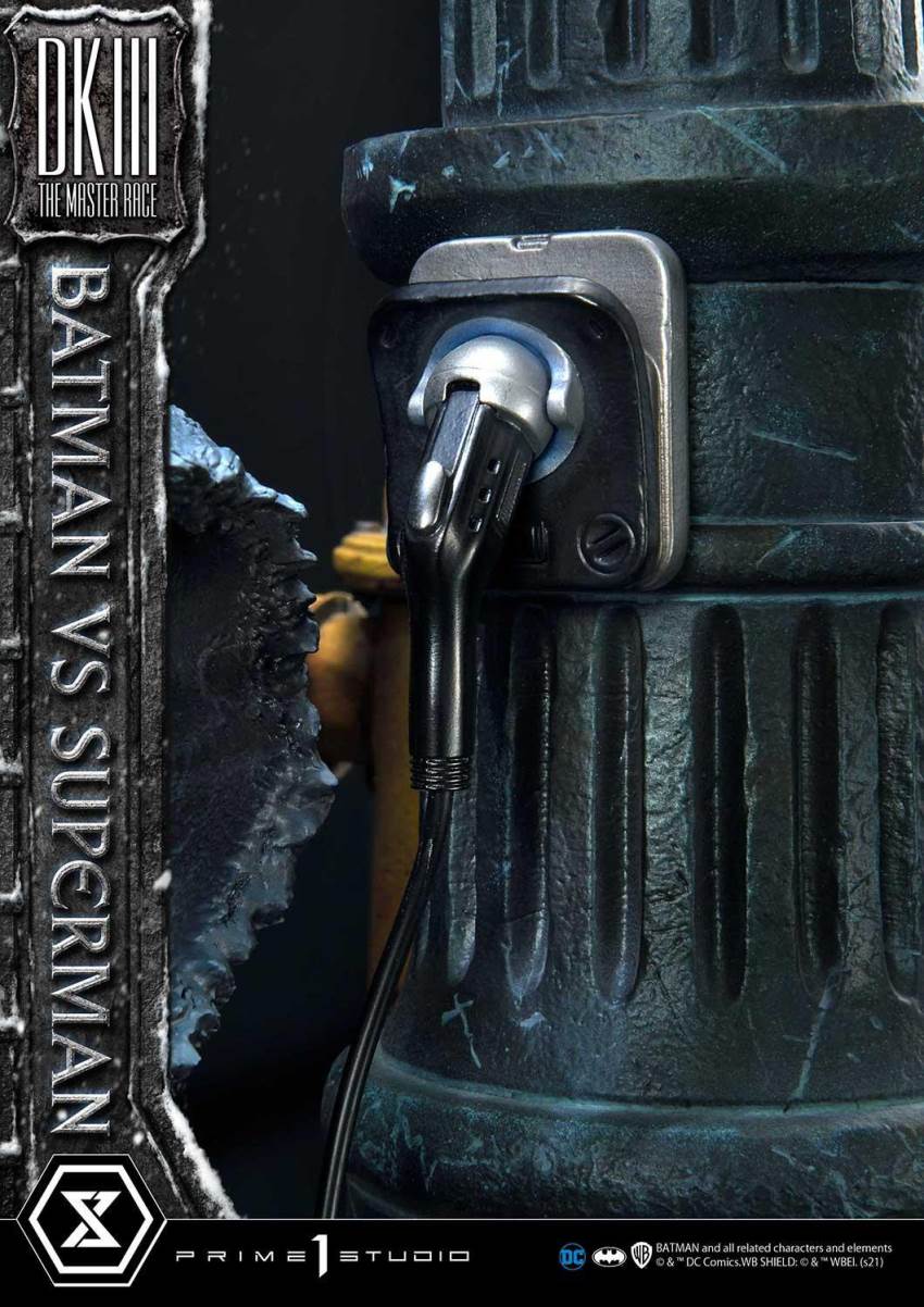 Batman:The Dark Knight Returns (Comics) Batman versus Superman