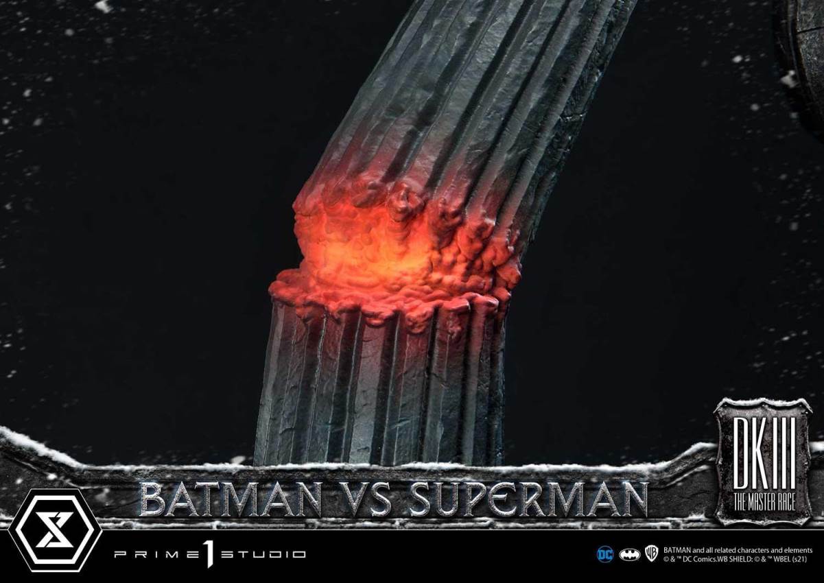 Batman:The Dark Knight Returns (Comics) Batman versus Superman