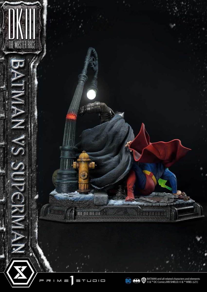 Batman:The Dark Knight Returns (Comics) Batman versus Superman