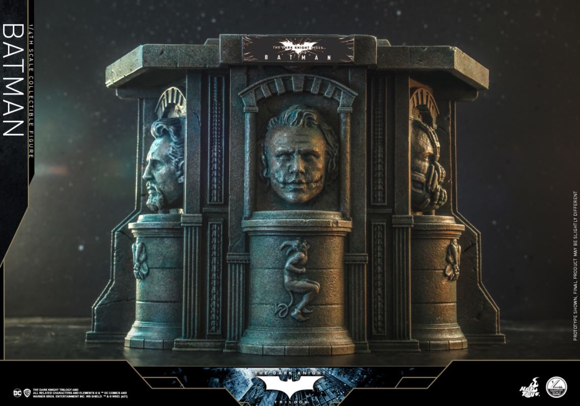 THE DARK KNIGHT TRILOGY BATMAN 1/4