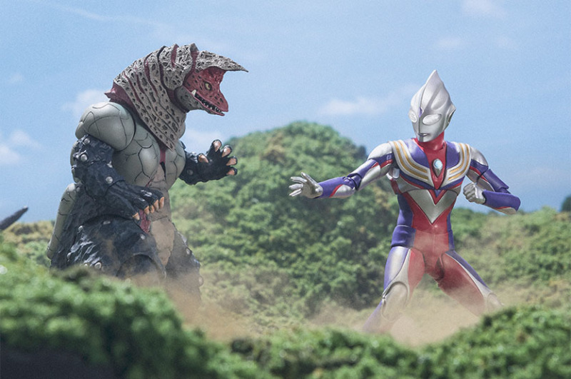 SHFiguarts Golza