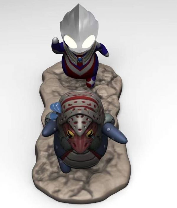 Little Tiga fight Little Monsters