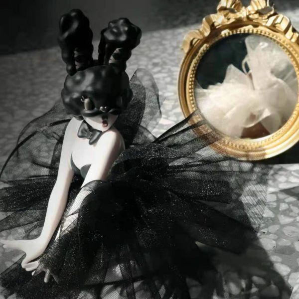 Bunny Girl, Black Swan, White Swan, Tide Play