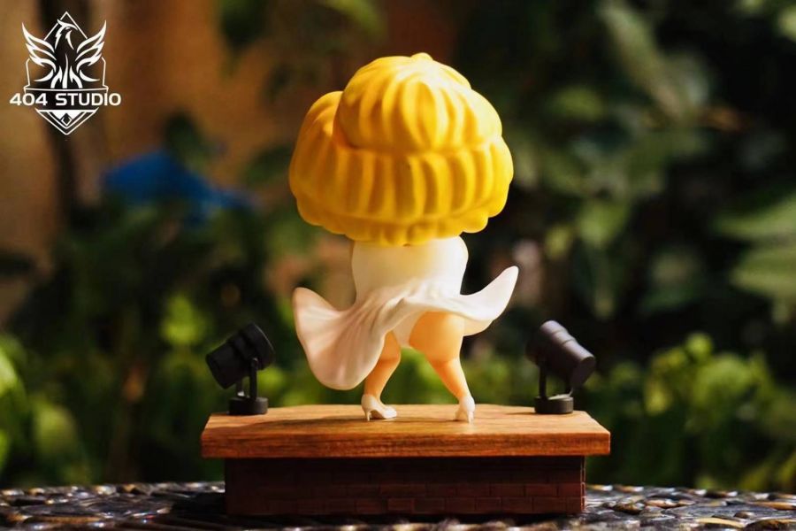 Shinchan cos Marilyn Monroe