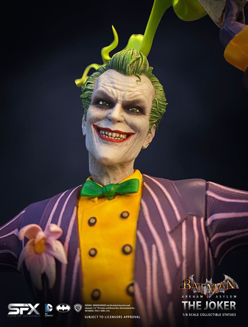 1/8 Arkham Asylum-Joker Statue
