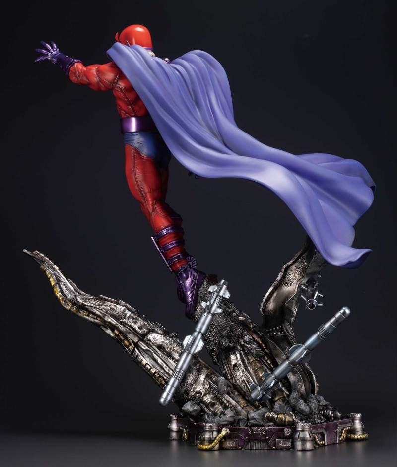 Erik Lensherr X-MEN Fine Art Statue