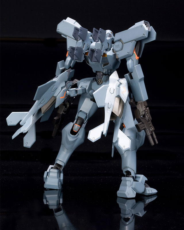 Muv-Luv Alternative Total Eclipse 1/144 F-15E Strike Eagle