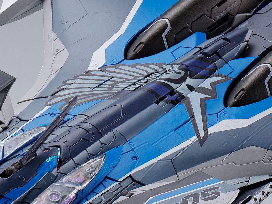 DX Chogokin First Limited Edition VF-31AX Kairos Plus (Hayate Immelman Machine)