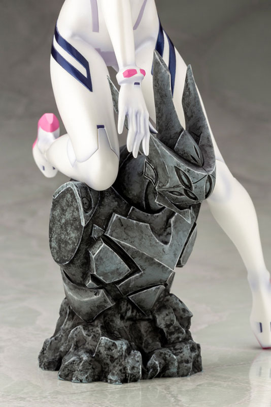 Evangelion: 3.0+1.0 Thrice Upon a Time Mari Makinami Illustrious White Plugsuit ver. 1/6
