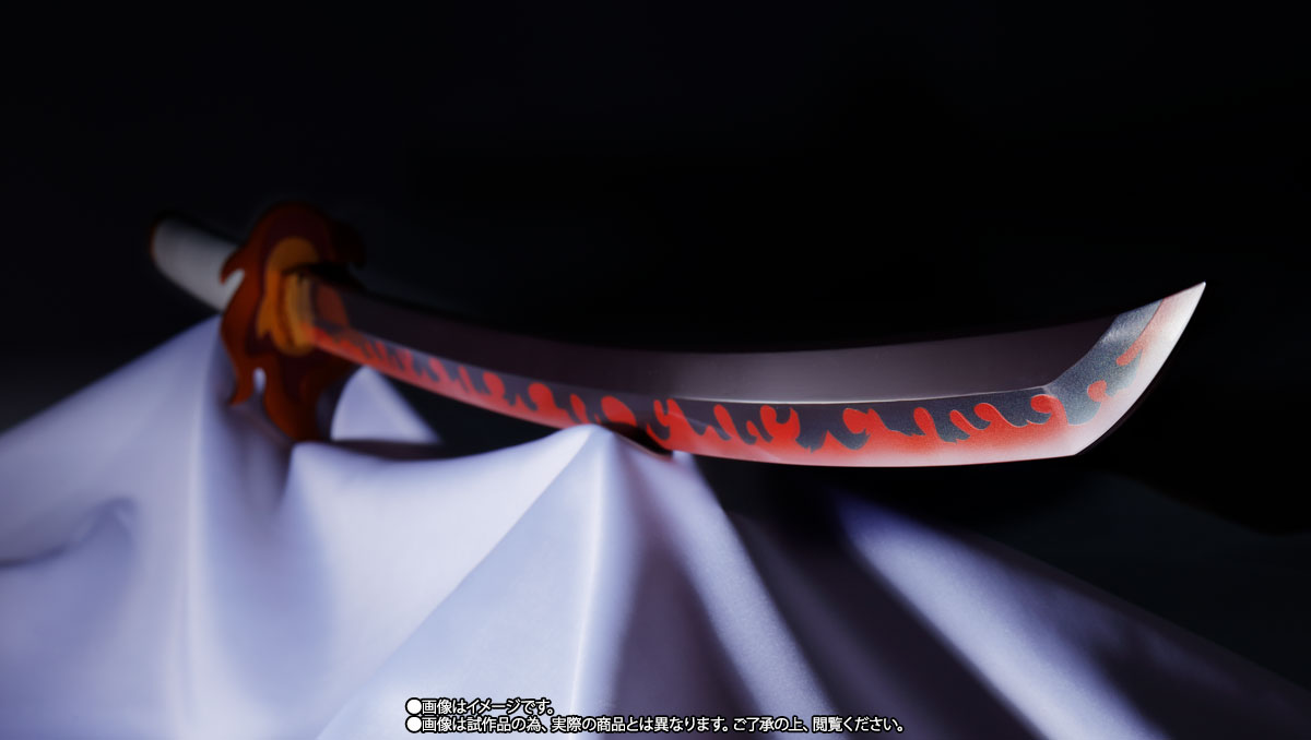 Kimetsu no Yaiba - PROPLICA Nichirin Katana (Kyojuro Rengoku)