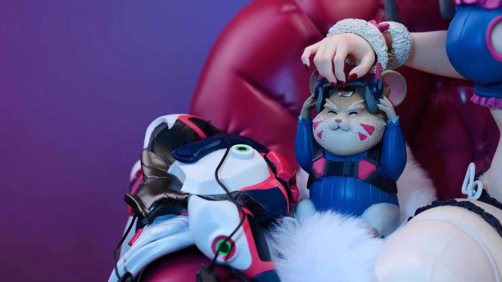 Gamer Girl [EX version] – *Custom GK statue