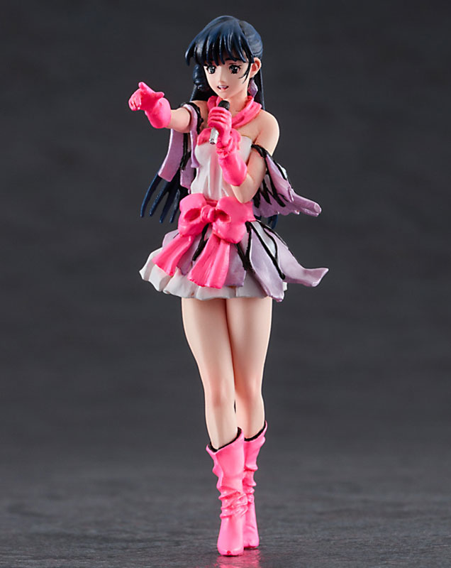 The Super Dimension Fortress Macross 1/24 Lynn Minmay (Stage Dress) w/VF-1S Strike Valkyrie (Egg Plane)