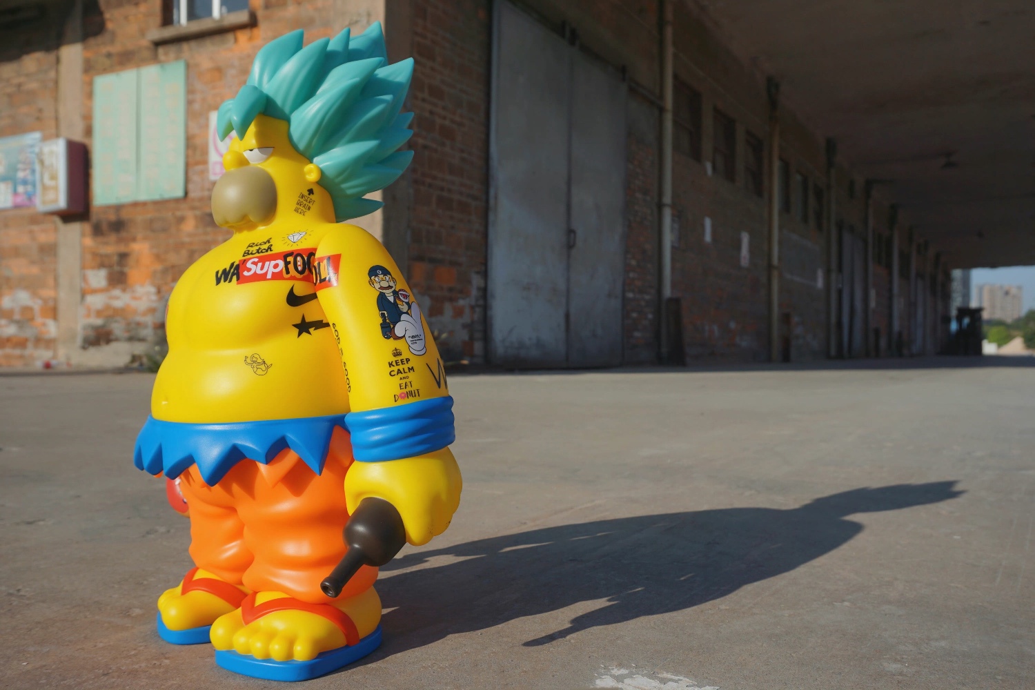 YELLOWFOOL trendy figure