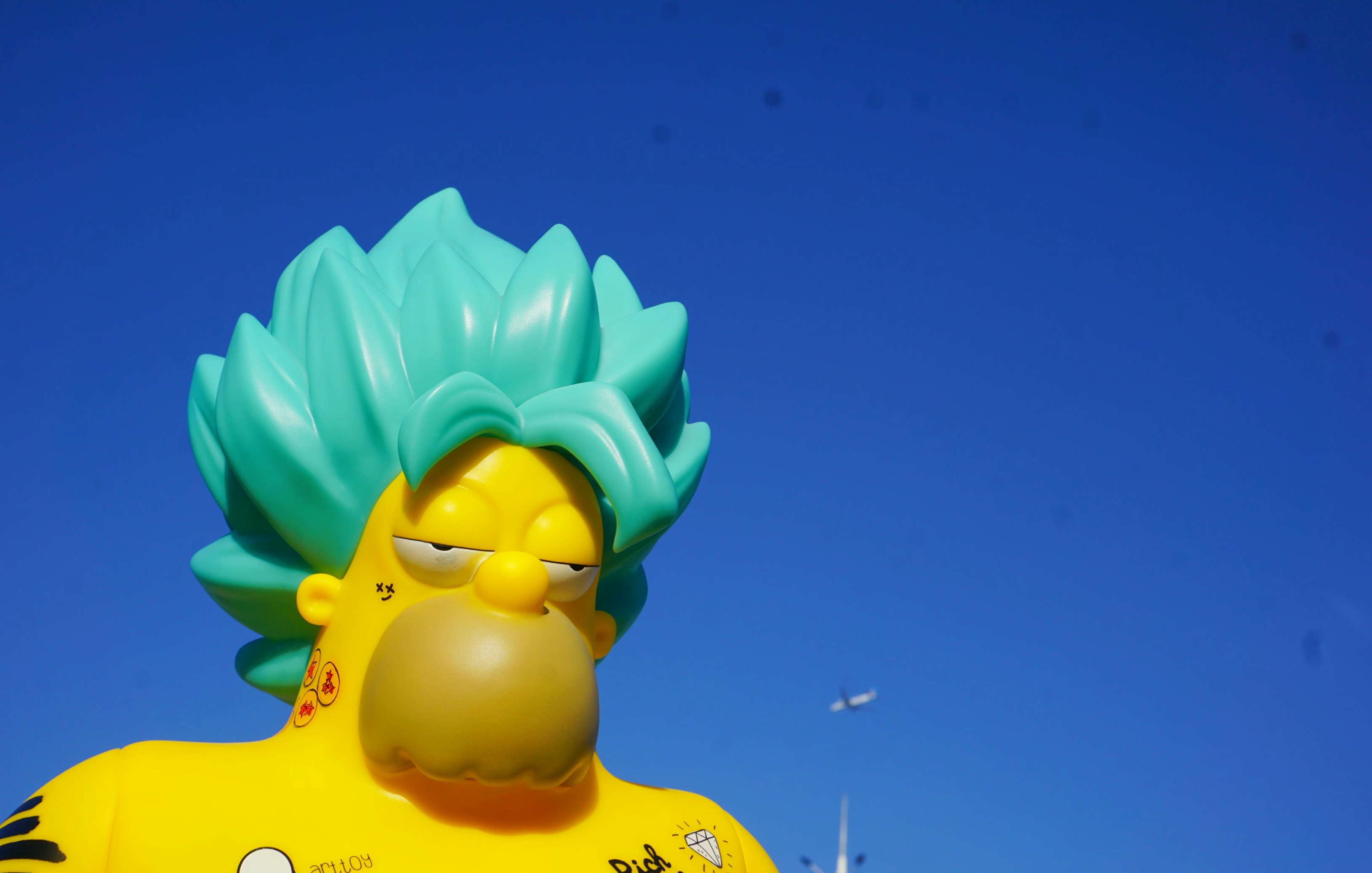 YELLOWFOOL trendy figure