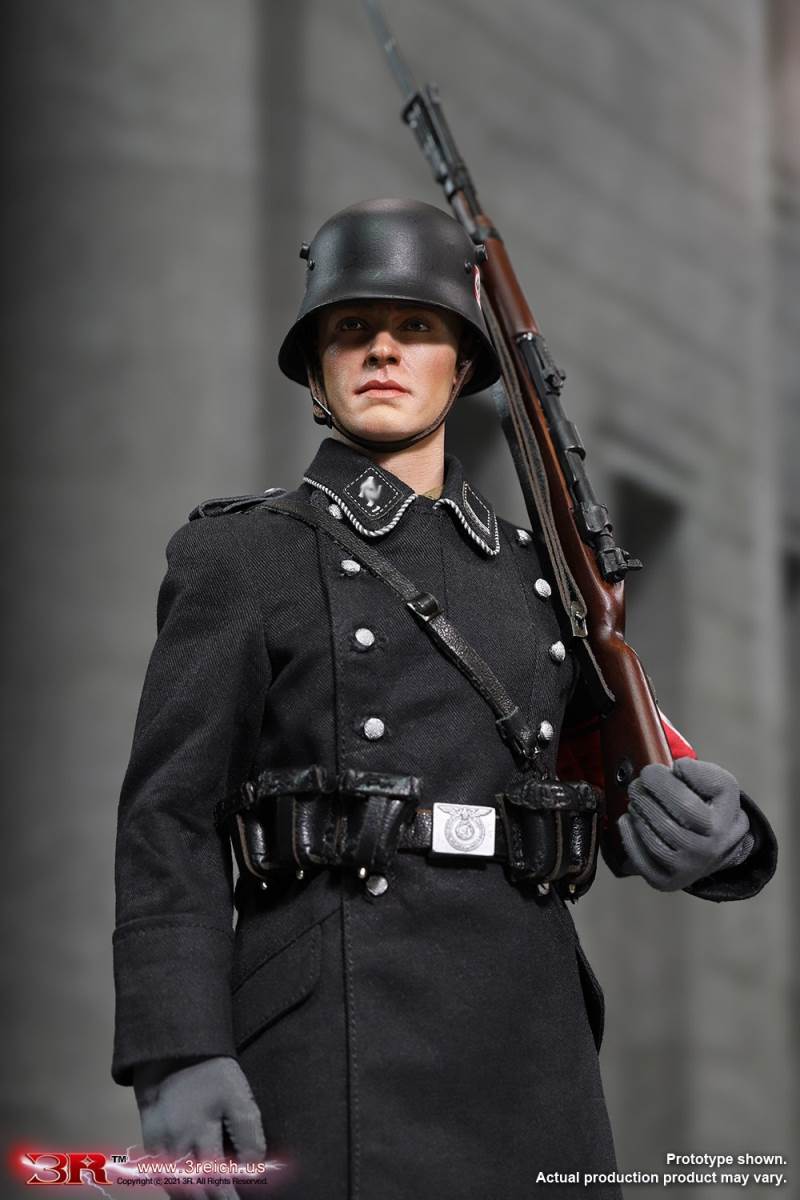 M32 Black SS Salute Ultimate Edition 1/6