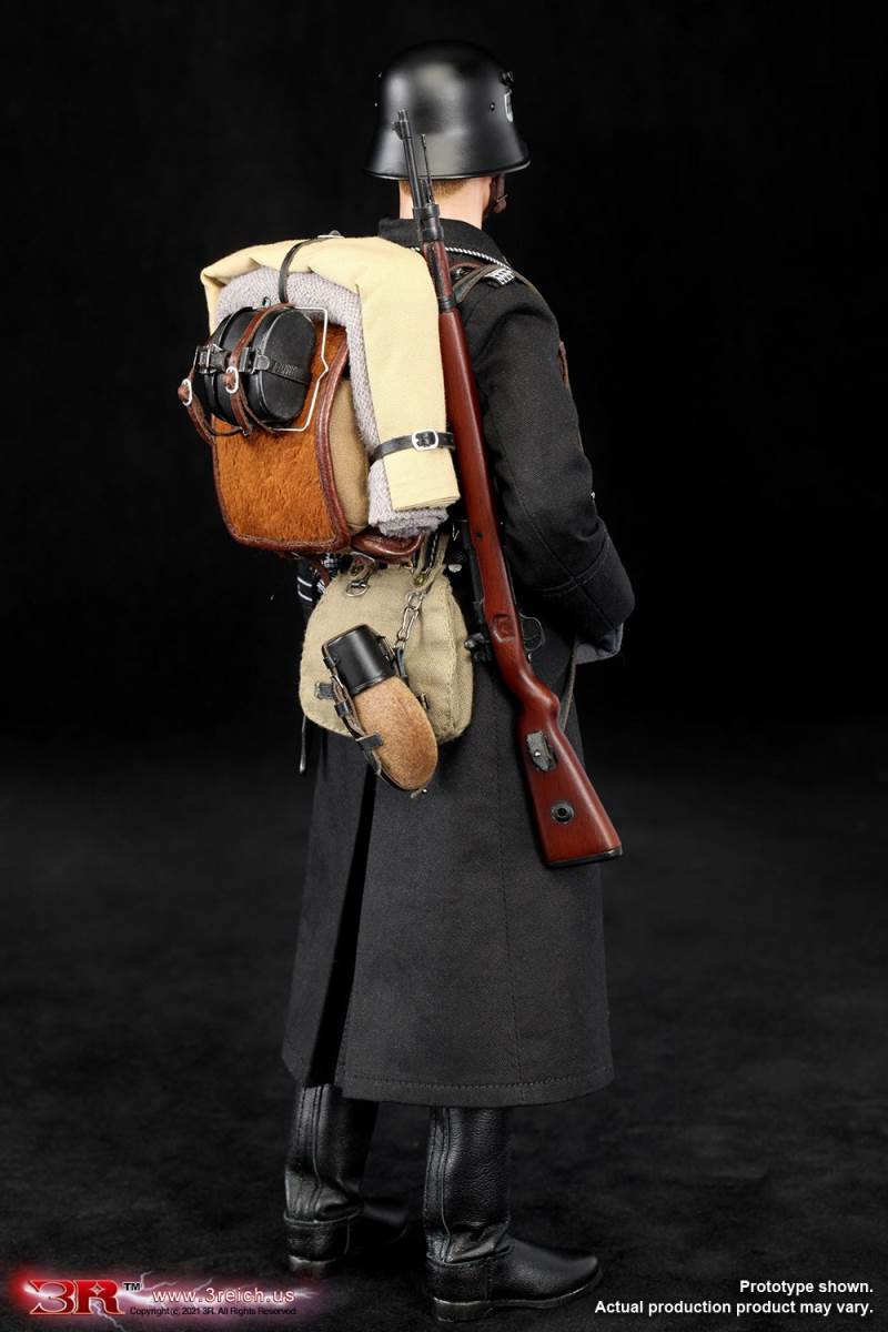 M32 Black SS Salute Ultimate Edition 1/6