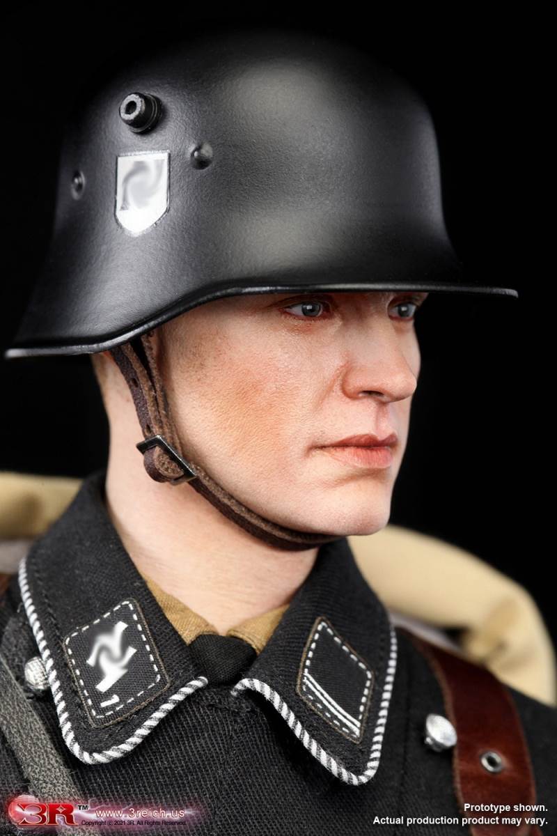 M32 Black SS Salute Ultimate Edition 1/6