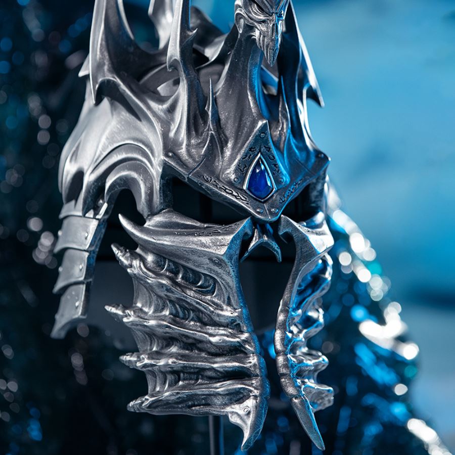 World of Warcraft Lich King-1/2 Helm of Domination & 1/4 Arthas Statue