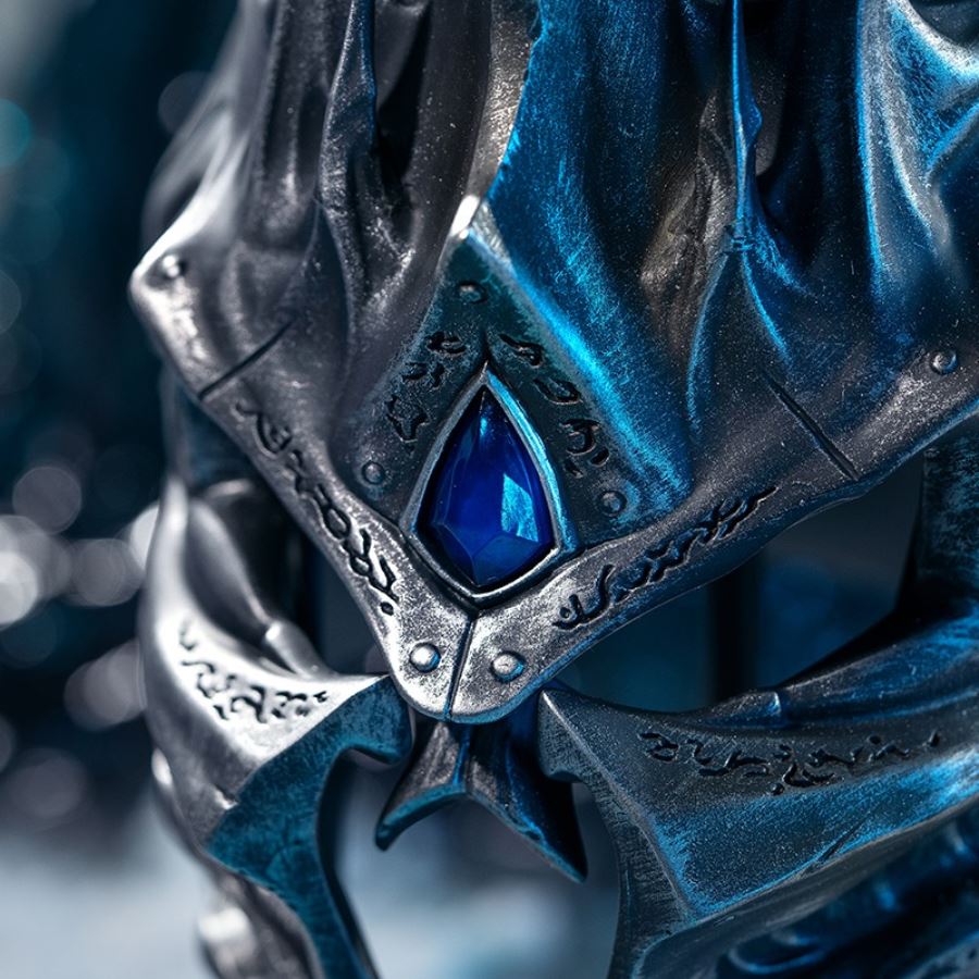 World of Warcraft Lich King-1/2 Helm of Domination & 1/4 Arthas Statue