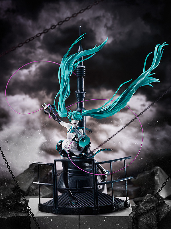 Hatsune Miku - Love is War Refined Ver. 1/8