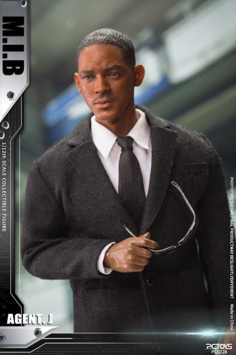 Agent in black 1/12